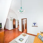 Bright Apartment In Center Of Positano