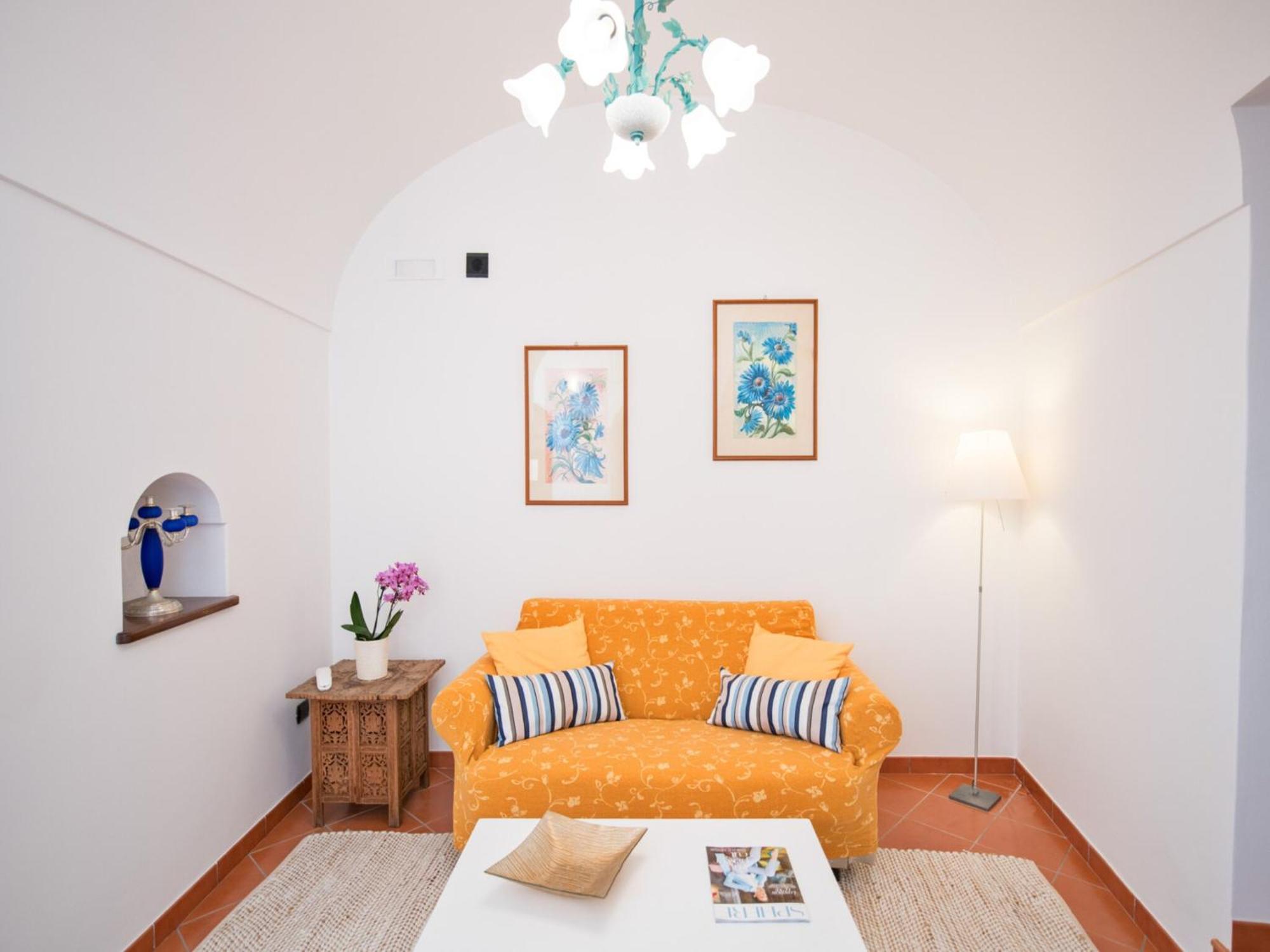 Bright Apartment In Center Of Positano *